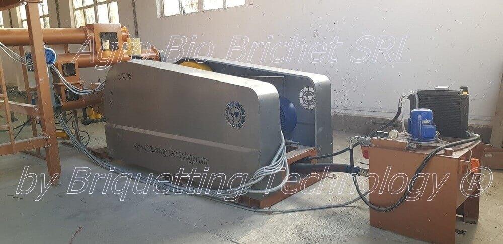 Briquetting line for sawdust in Onesti
