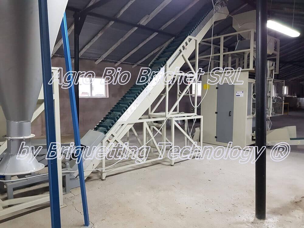 Straw briquette and pellet production line Tortoman