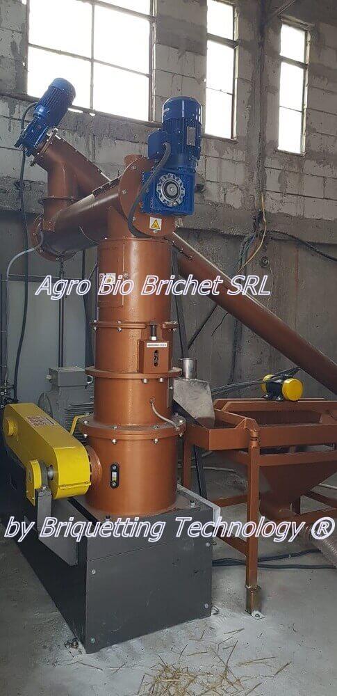 Briquetting and pelletizing line from Beiu straw