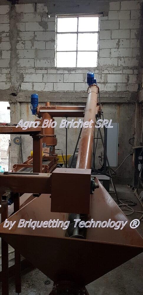 Briquetting and pelletizing line from Beiu straw