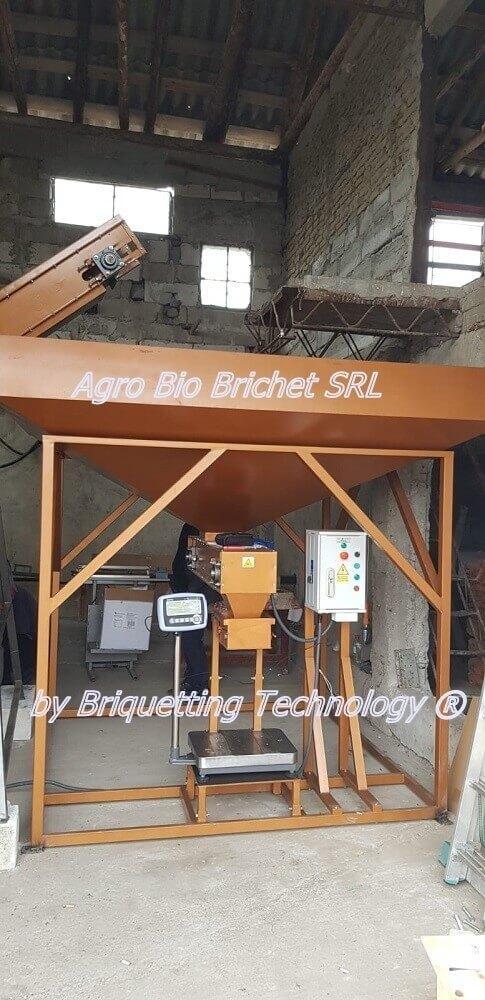 Briquetting and pelletizing line from Beiu straw